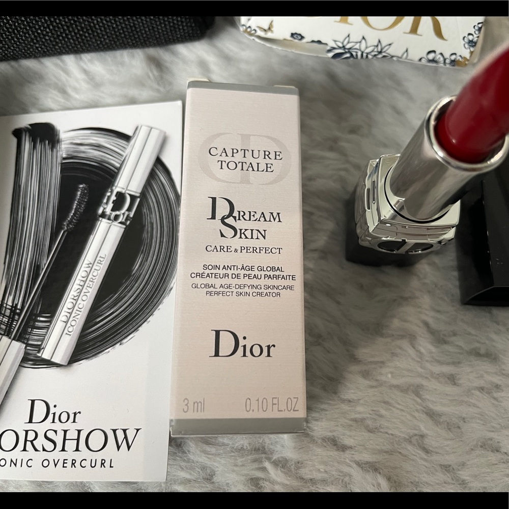 Dior Makeup Gift Set - Picture 4 of 6